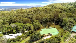 Image of Noosa hinterland acreage close to the beach