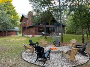 Image of Rustic; Lodge Perfect Gateway; golf and lake