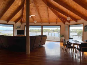 Image of Strahan House