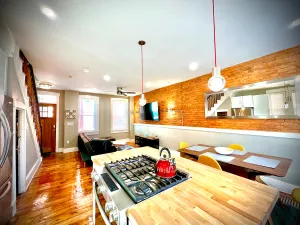 Image of THE STAGE HOUSE - CITY CENTER THEATER DISTRICT