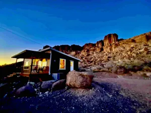 Image of “Grand Canyon”but in Kingman, with a Sky-Deck!