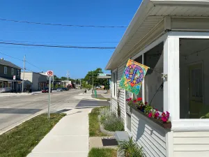 Image of Downtown Lakeside in Muskegon-by local businesses,10 min to beach, Htub seasonal
