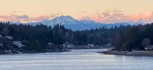 Image of Therapeutic Waterfront - 3BD, Beach, Kayaks, Mountain View.<br>No cleaning fee