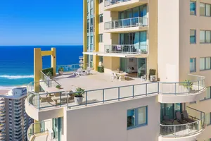 Image of Resort style 3br unit w/ huge entertainers balcony