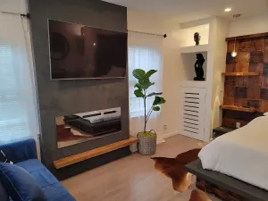 Image of Cozy Exotic Studio Retreat