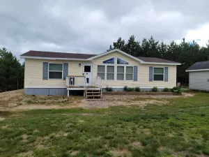 Image of Quiet 3 bedroom home two bath great family space