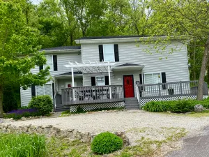 Image of RELAX at Trail Inn! -Sleeps 14- King/Queen Suites