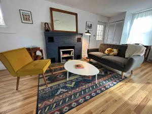 Image of Bright Noho studio suite perfect walk to downtown