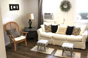 Image of 1 Bedroom Suite: Prospect Place Downtown Hartville