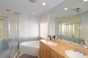 Image of Hot jacuzzi, near LA! Lovely, quiet home!