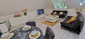 Image of New! Modern Elegant 2-Bed Apartment, free parking