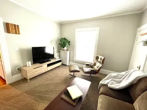 Image of 1BR Heart of Eastown | walk • shop • eat • drink