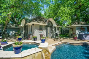 Image of GUEST HOUSE 1.5 miles to OU CAMPUS