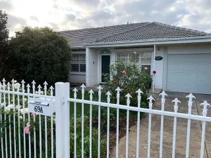 Image of Clean and Stylish. Close to CBD. Newly renovated.