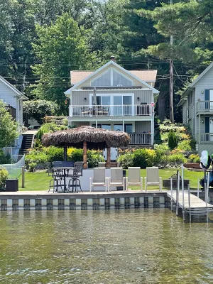 Image of Lincoln Lake Paradise & Tiki Bar / Hot Tub