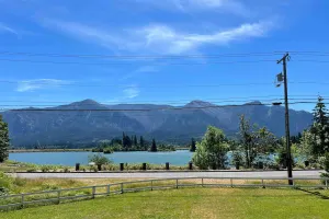 Image of Lakeside Blue Bungalow