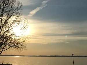 Image of Adorable home w lake front- Paddle boats & kayaks ava, and 2 bathrooms!