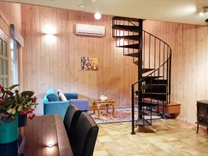 Image of Native Garden Retreat