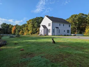 Image of Clean, Spacious 3 BR Half-Duplex on Quiet 4+ Acres