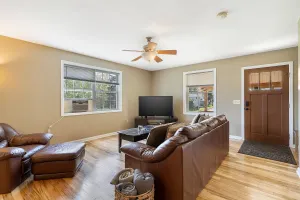 Image of Open Concept /Spacious/ Private /Modern /Hardwoods