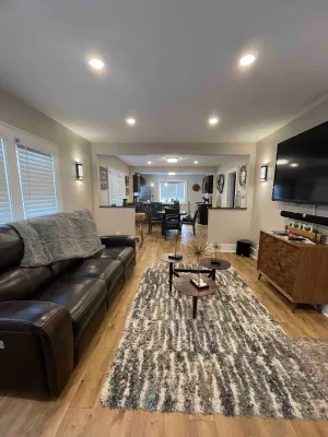 Image of Beautiful Comfy 2 Bedroom Home with Patio,Fire Pit