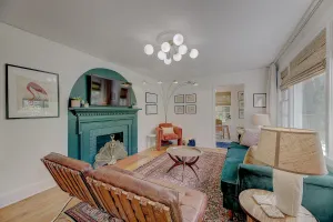 Image of ✷ Dazzling Downtown Deco ✷ 2 BD 1 BA Home