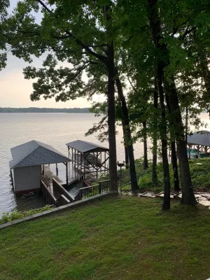 Image of Knotts Landing Waterfront Lakehouse - Lake Tillery