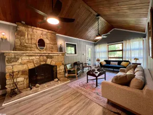 Image of Nate’s Cabin at Water’s Edge