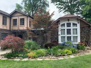 Image of Lake Erie Beachfront 1Br/1Ba apt w. Balcony