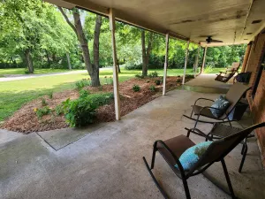 Image of Peaceful country living close to town