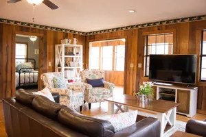 Image of Comfy, Secluded Lake Cabin Retreat