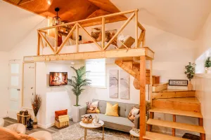 Image of <Modern Cabin in the City> By D&D Vacation Rental