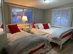 Image of Cozy, private apartment in the Lake Country!