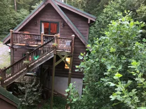 Image of Tamarca Hollow, A Nature Retreat