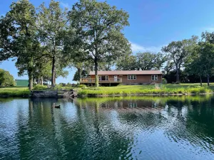 Image of Oak Spring Retreat! Rest, Hike, Fish and Explore!