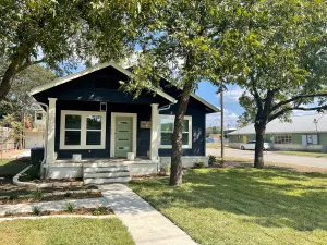 Image of Townes House/ Classic Home 3BR 2 Bath