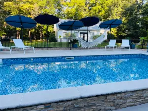 Image of tiny guest house pool 2 bed / Fire-pit