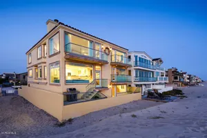 Image of Stunning Hollywood Beach Ocean Front Home-0xnard