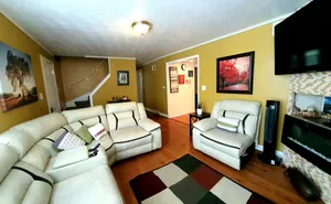 Image of Cozy and spacious oehman home