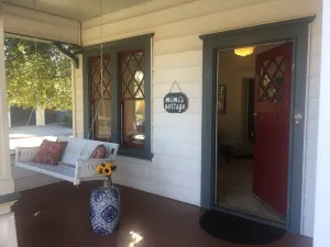 Image of Mimi's Downtown Cottage