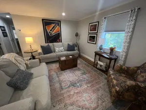 Image of Honeycomb Hideout | Location, clean & cozy!