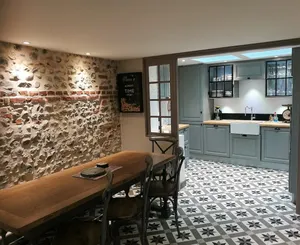 Image of Cottage view bay renovated with style & charm 8 p.