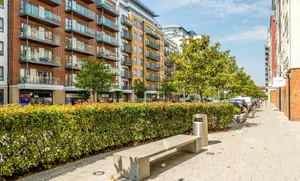 Image of LUXURY 2Bed & 2Bath Apartment Next to London Museum