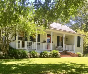 Image of Downtown Ponchatoula Historic Home away from Home