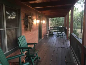 Image of Rustic log home near Mammoth Cave and Cave City