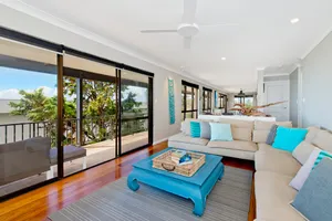 Image of Apricari - oasis by the sea