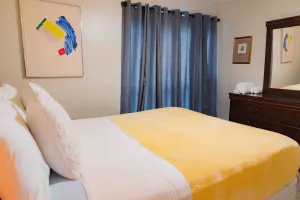 Image of Great Location! Walk to Shands\/UF\/VA\/Vet