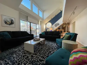 Image of Waterfront Luxury Lakehouse