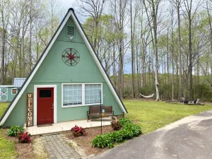 Image of A-Frame Getaway! 3 beds, 2 baths, hot tub