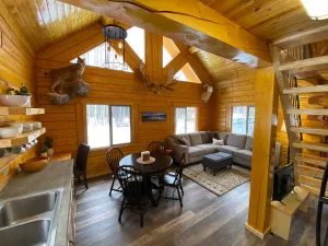 Image of Beautiful Comfy Alaskan Log Home 1